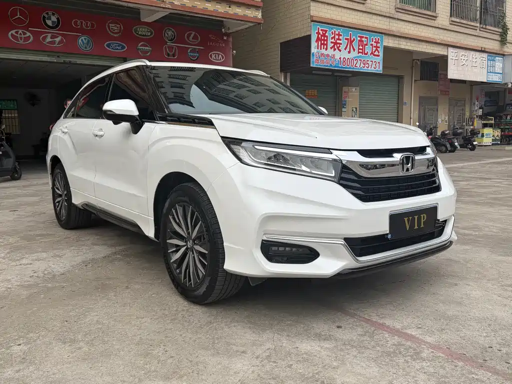 Avancier 370 TURBO 4 WD Premium Two-tone