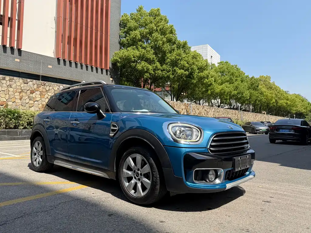 MINI COUNTRYMAN 1.5 T COOPER Explorer