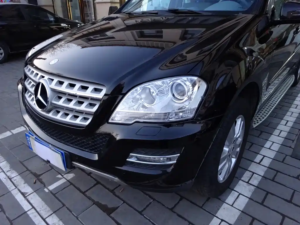 Mercedes-Benz M-Class ML 300 4 MATIC