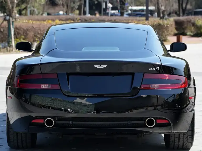 Aston Martin DB9 6.0 L Touchtronic Coupe