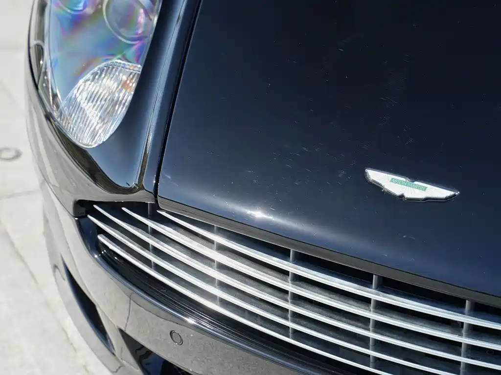 Aston Martin DB9 6.0 L Touchtronic Coupe