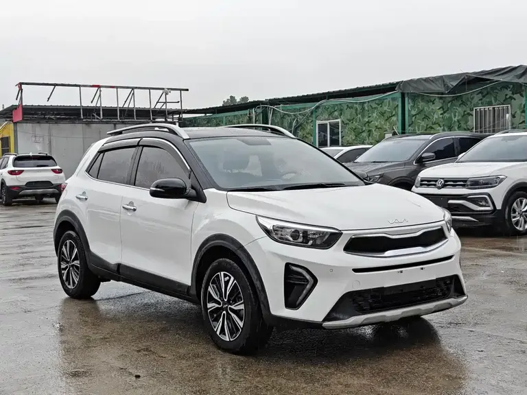 Kia Stonic 1.4 L CVT Sunroof