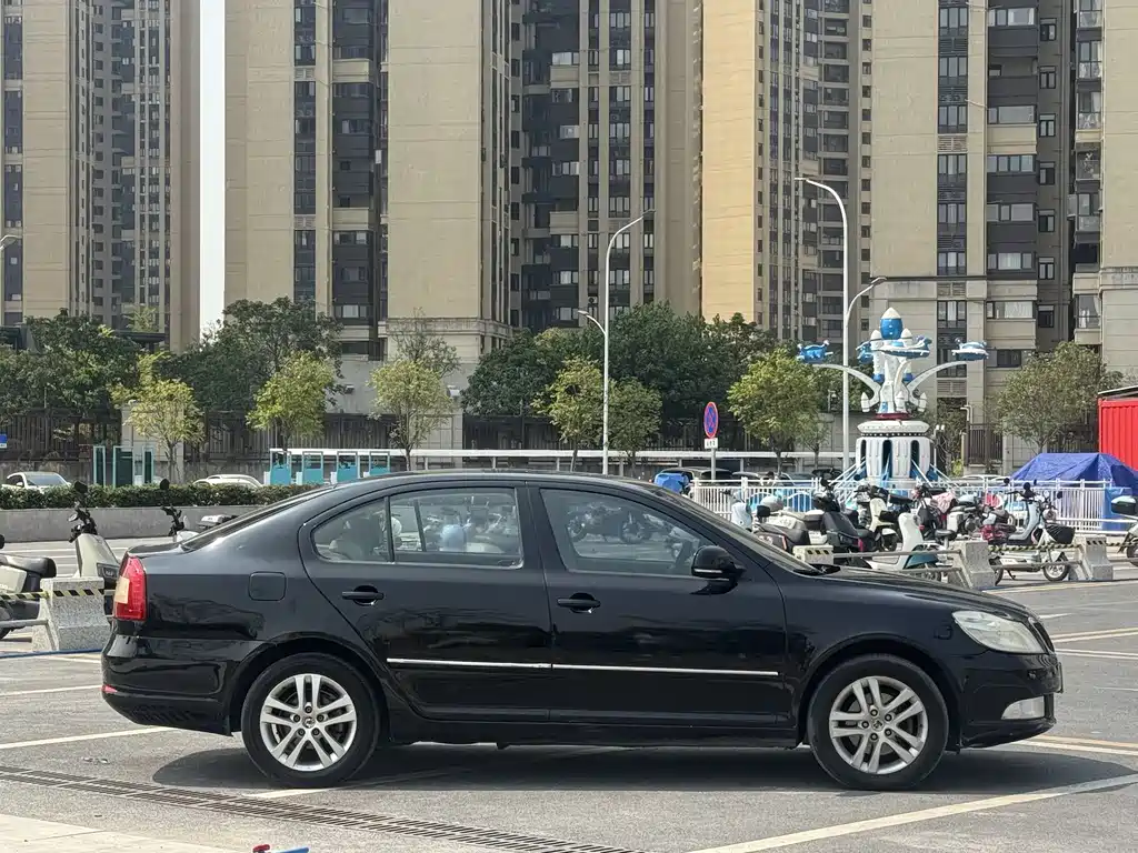 Octavia 1.8 TSI DSG Elegant