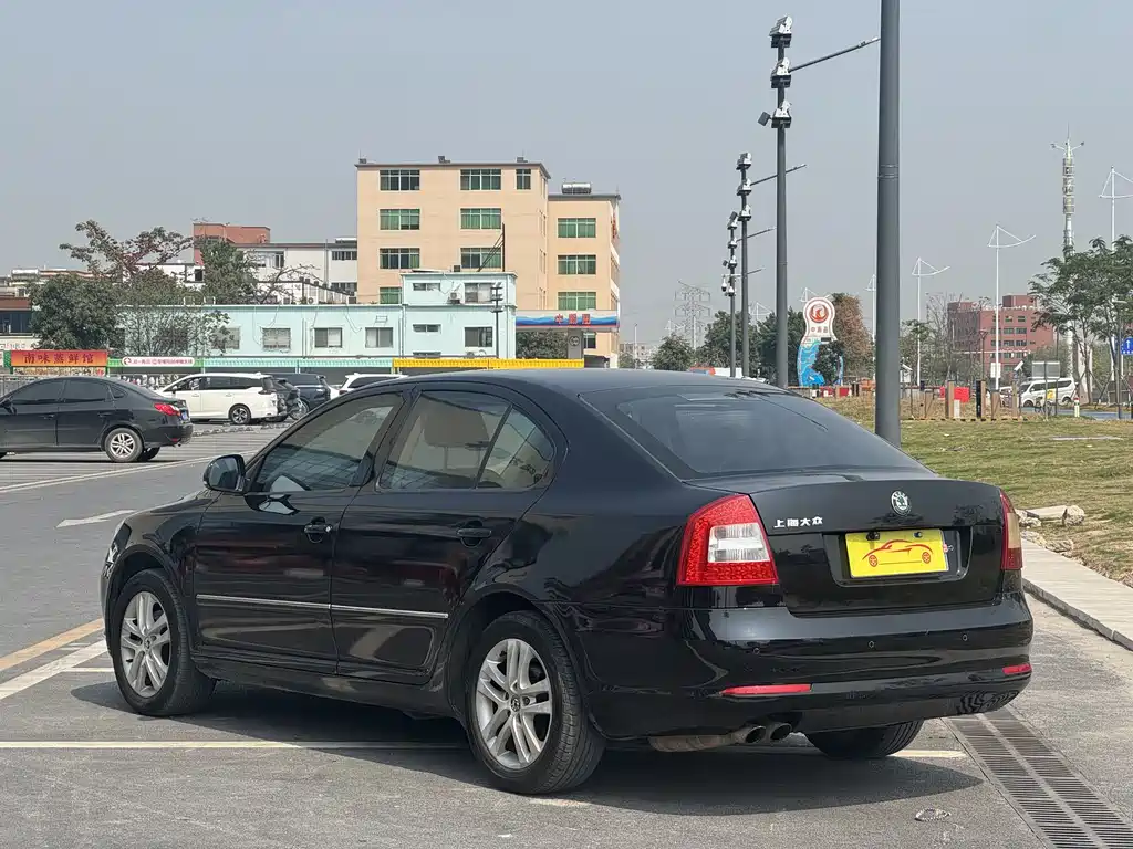 Octavia 1.8 TSI DSG Elegant