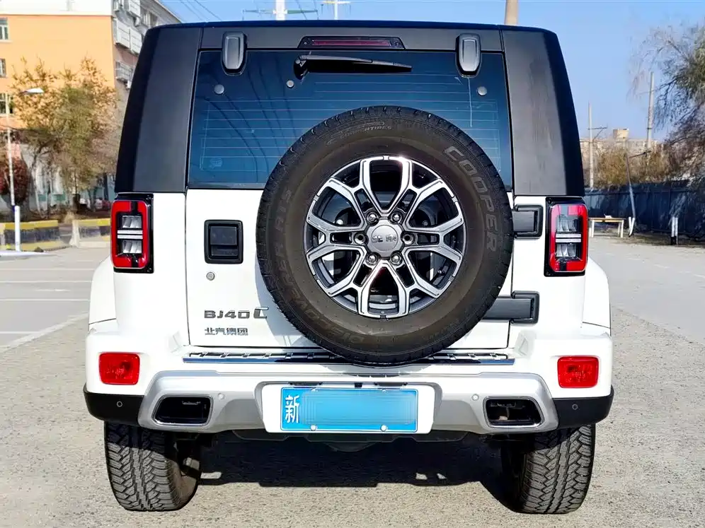 BAIC BJ40 2.0 T City Hunter Glory