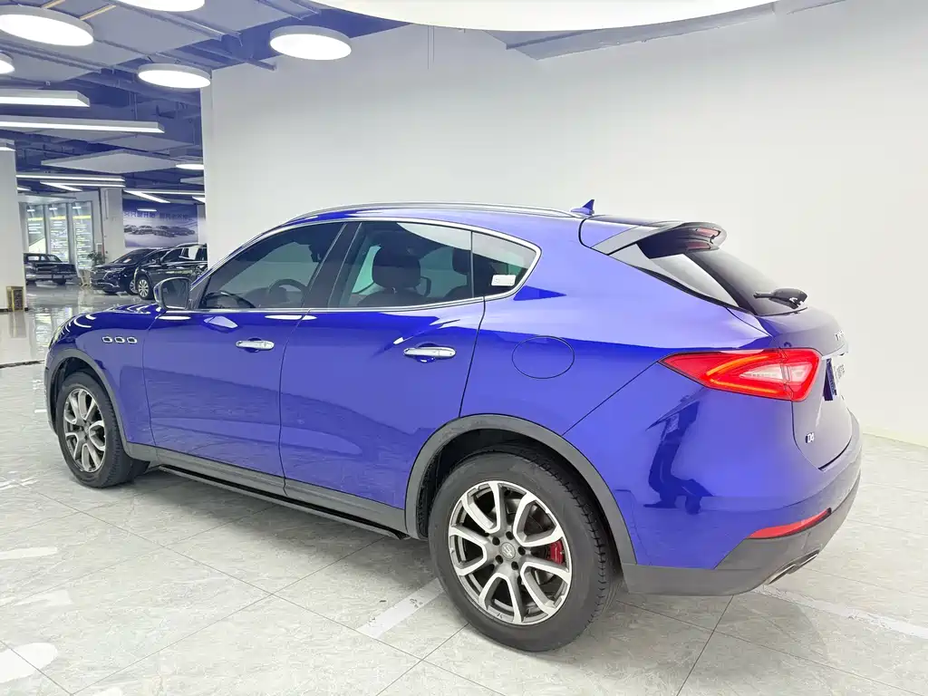Levante 3.0 T Classic