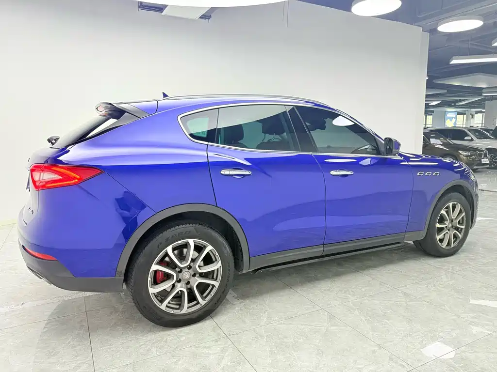 Levante 3.0 T Classic
