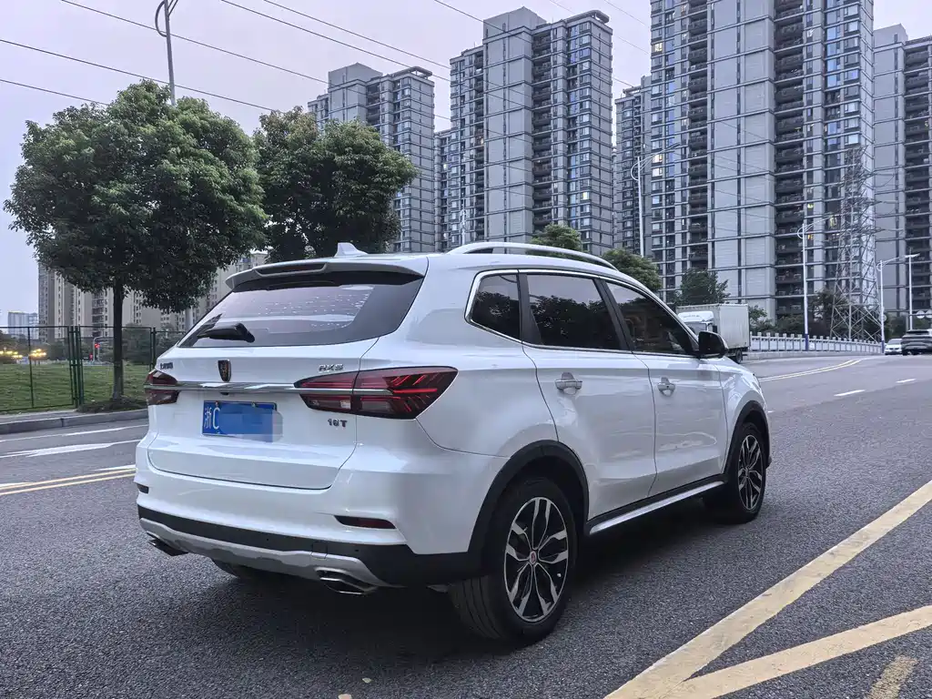 Roewe RX5 30 T 4 WD Auto Internet Smart Supreme