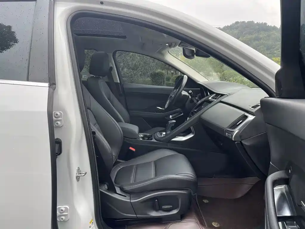 Jaguar E-PACE P250 S CN-V