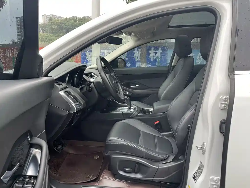 Jaguar E-PACE P250 S CN-V