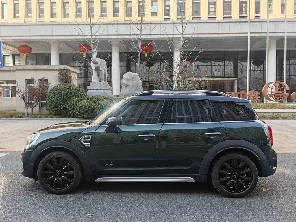 MINI COUNTRYMAN 1.5 T COOPER ALL4 Classic Weekend Wagon