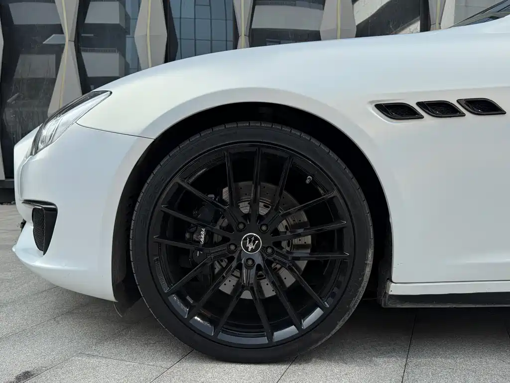 Quattroporte 3.0 T Standard