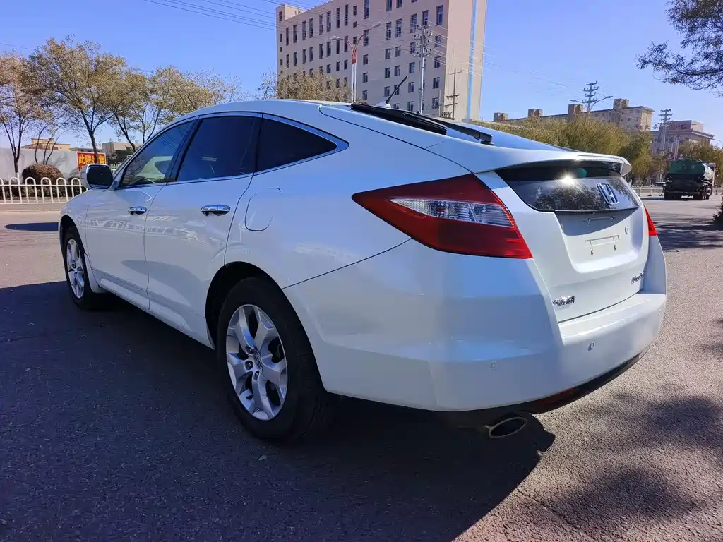 Crosstour 2.4 L Luxury
