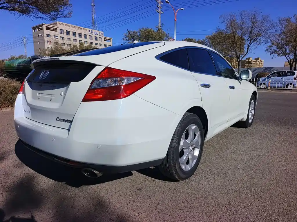 Crosstour 2.4 L Luxury