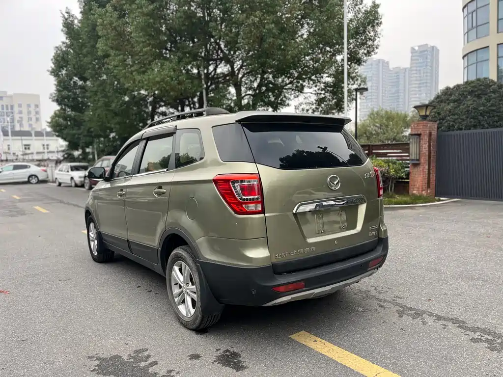 BAIC Huansu S3 1.5 L Manual Startup