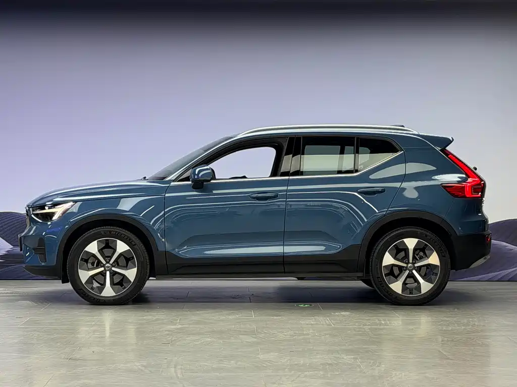 Volvo XC40 沃尔沃XC40 2023款 B4 四驱智远豪华版