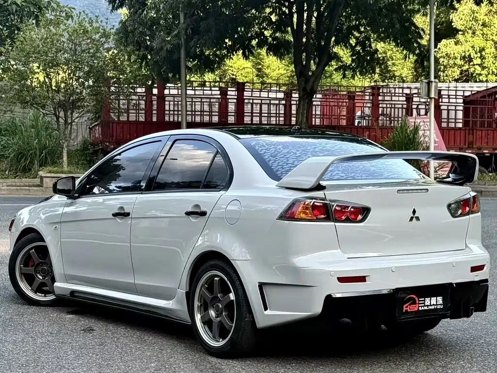 Lancer EX Fashion 1.8 L Manual Comfort