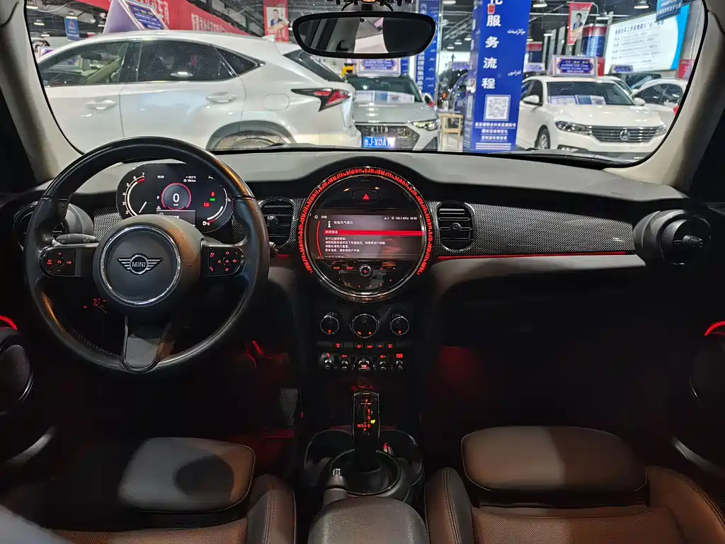 MINI Facelift 1.5 T COOPER Artist 5-door