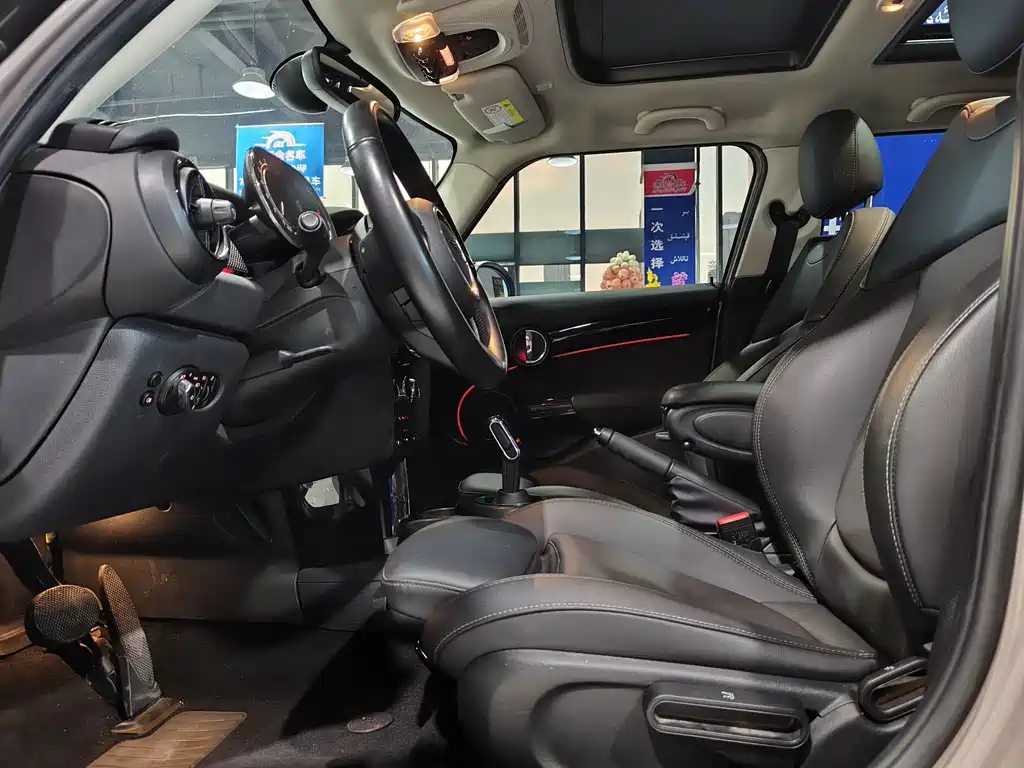 MINI Facelift 1.5 T COOPER Artist 5-door