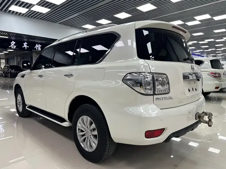 Nissan Patrol 4.0 L Leading Elite