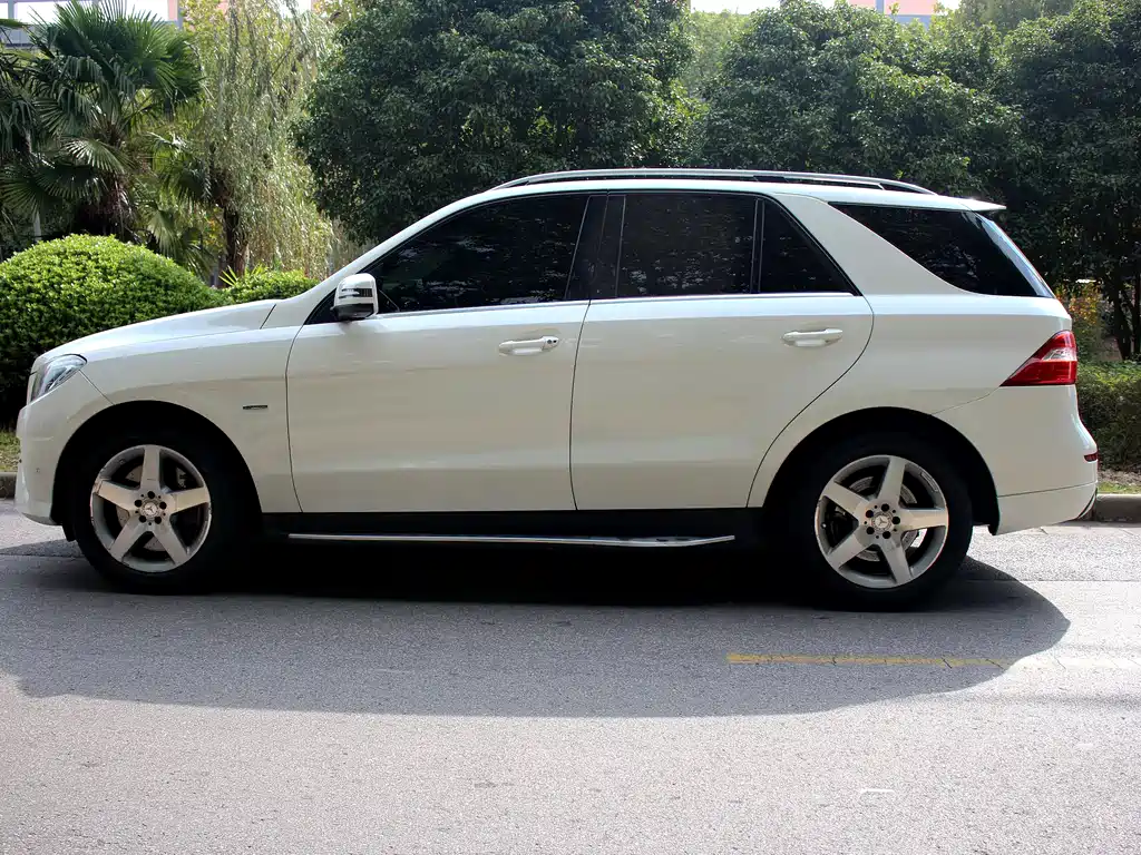 Mercedes-Benz M-Class ML 350 Luxury