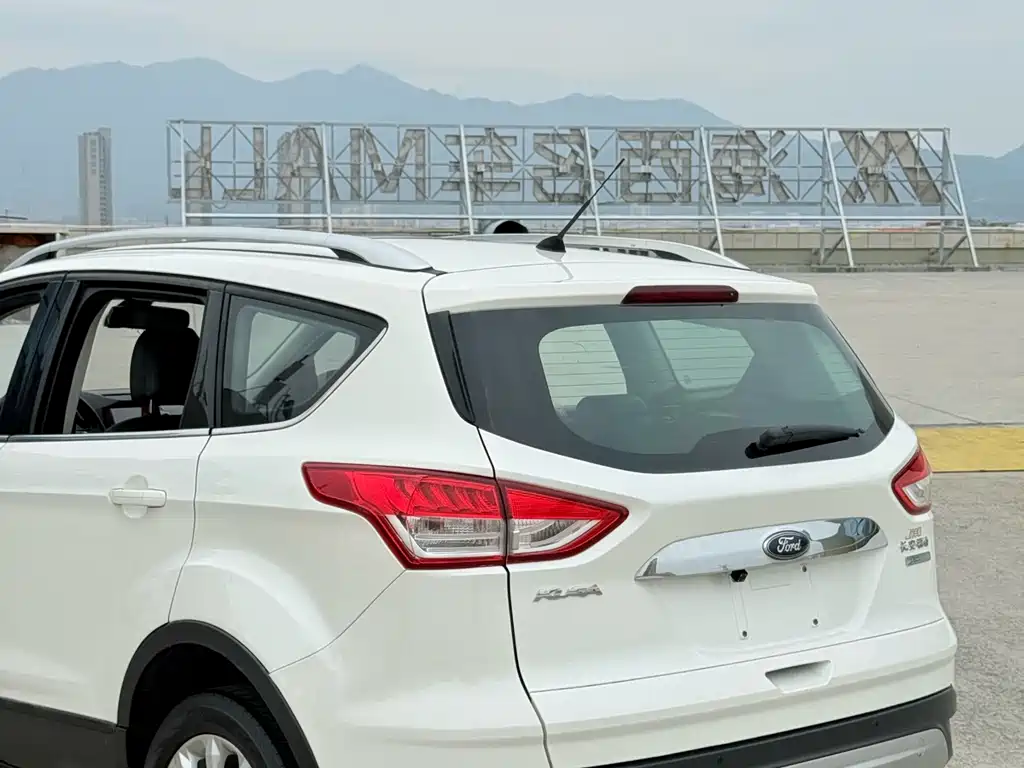 Kuga 1.5 L GTDi 2 WD Style