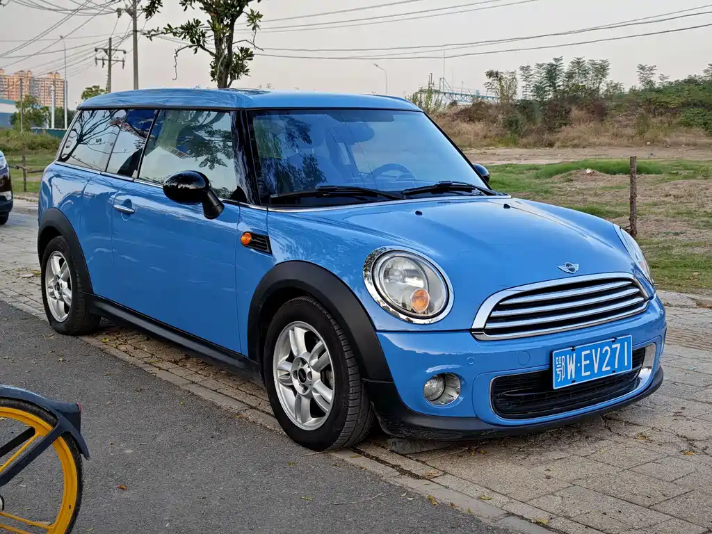 MINI CLUBMAN 1.6 L ONE