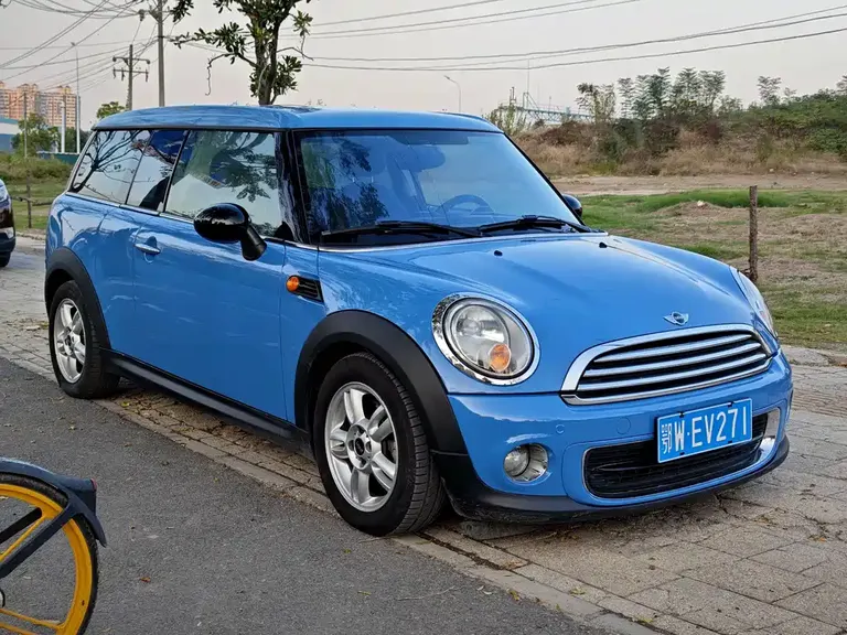 MINI CLUBMAN 1.6 L ONE