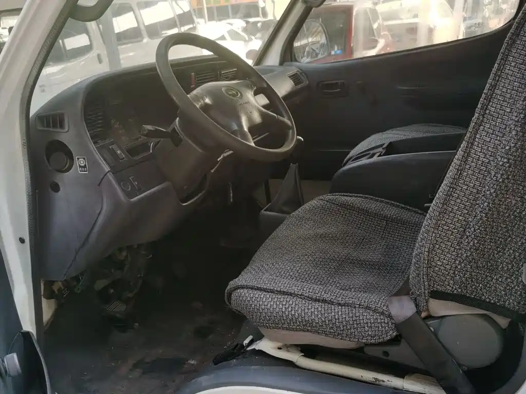 Jinbei Hiace 2.0 L Luxury V19