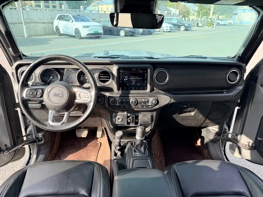 Wrangler NEV 4-door 2.0 T 4 xe Sahara