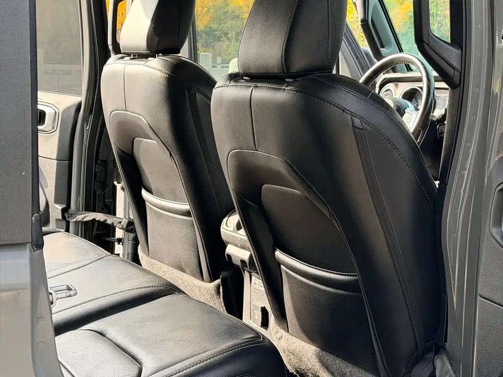 Wrangler NEV 4-door 2.0 T 4 xe Sahara