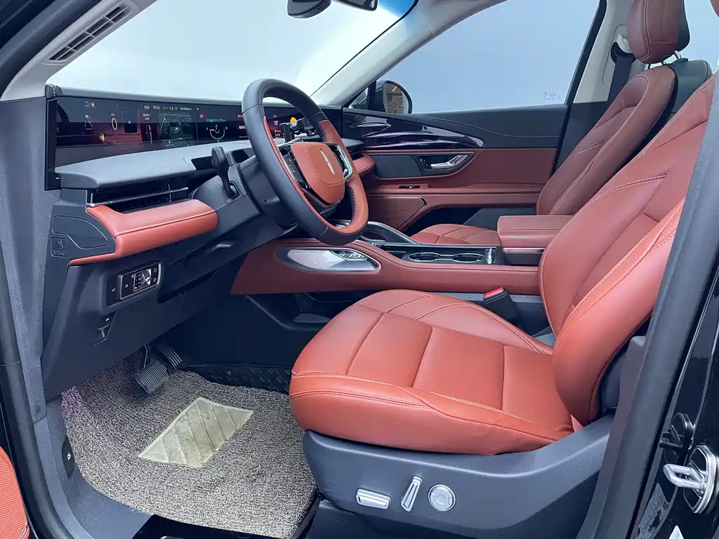 Nautilus 2.0 T 4 WD Comfort Supreme