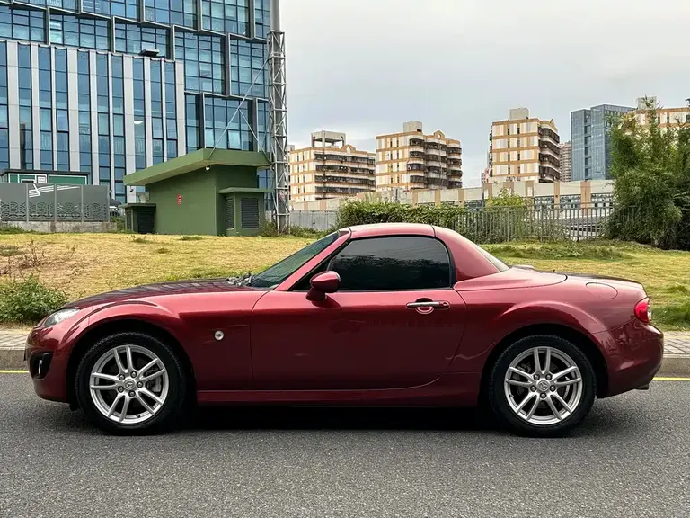 Mazda MX-5 2.0