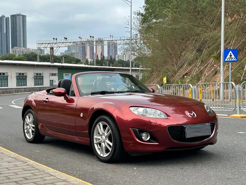 Mazda MX-5 2.0
