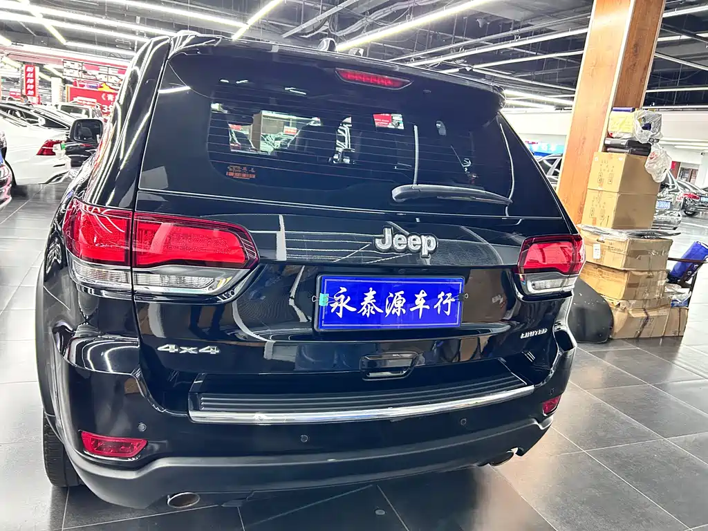 Grand Cherokee (Import) 3.0 L 80 Anniversary