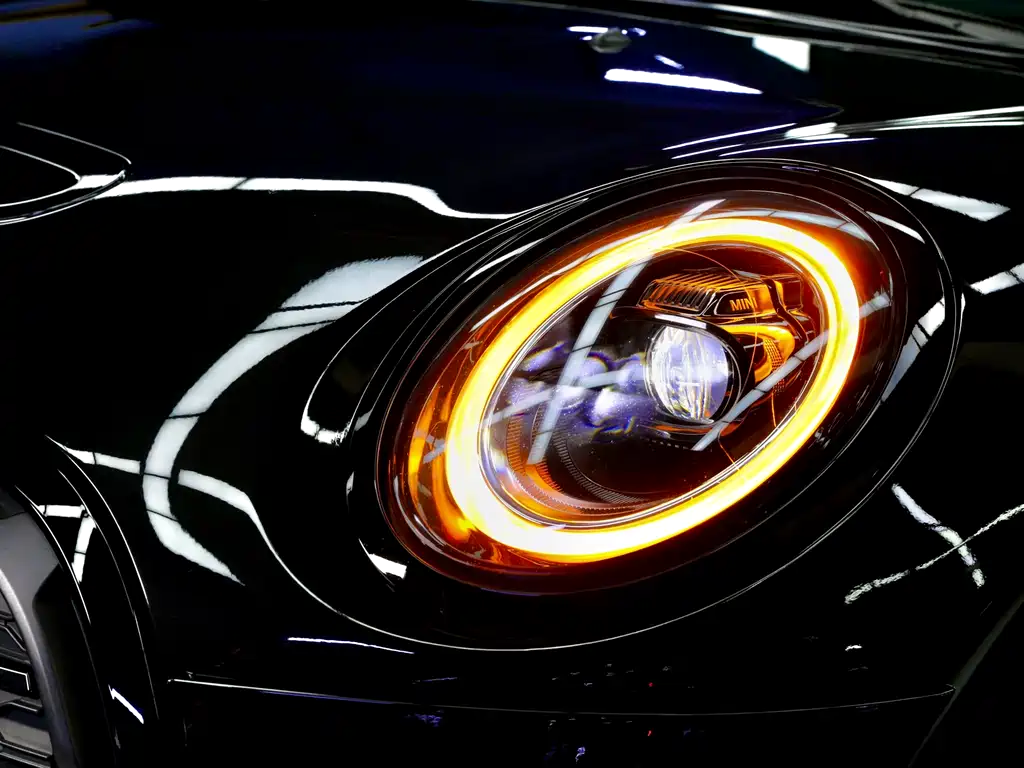 MINI 2.0 T COOPER S Black Label Special Edition
