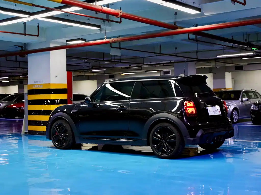 MINI 2.0 T COOPER S Black Label Special Edition