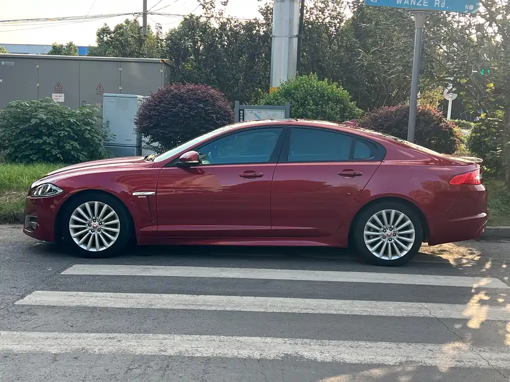 Jaguar XF XF 3.0 SC R-Sport Luxury
