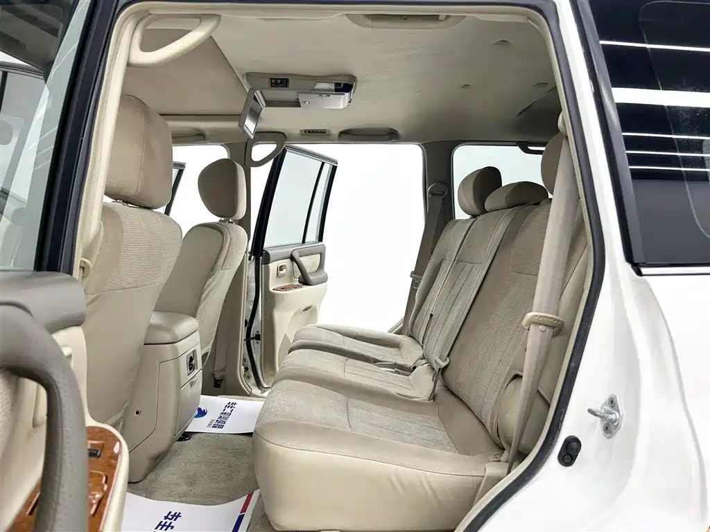 Land Cruiser 4.7 L Auto GX-R Luxury DVD