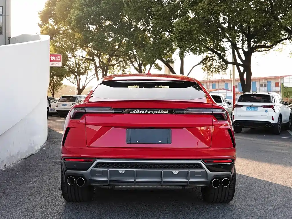 Urus 4.0 T V8