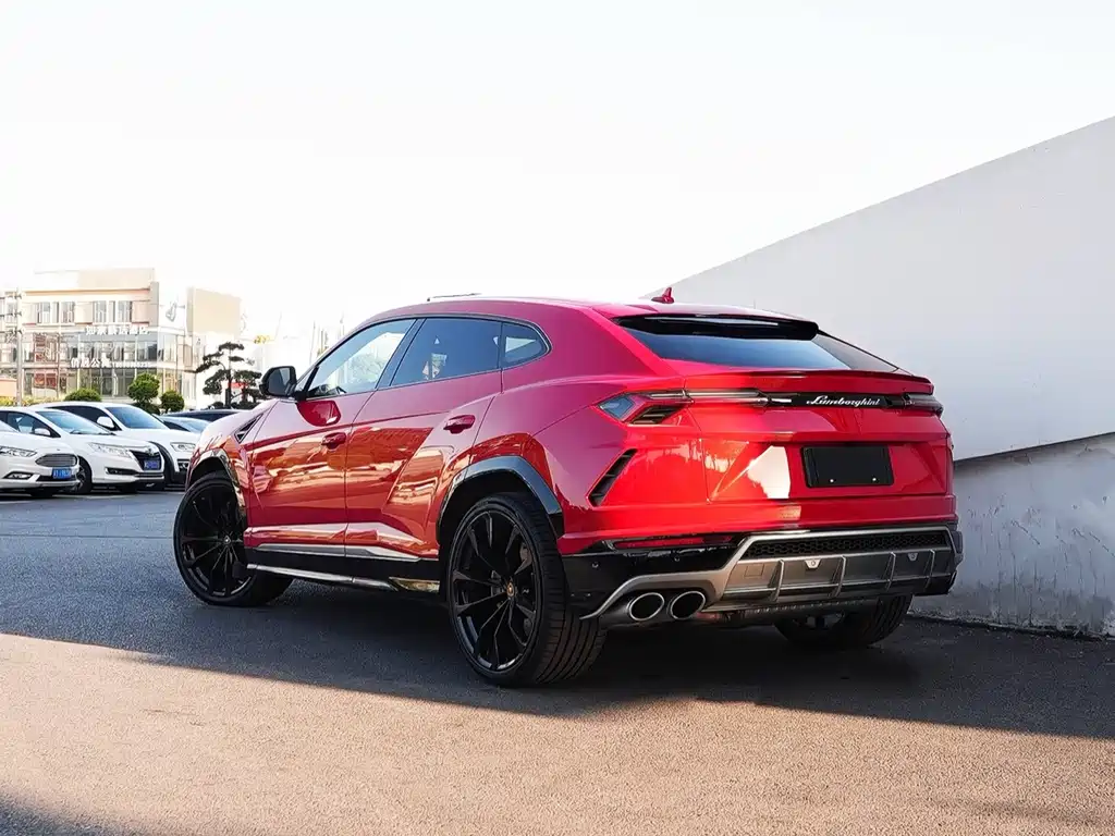 Urus 4.0 T V8