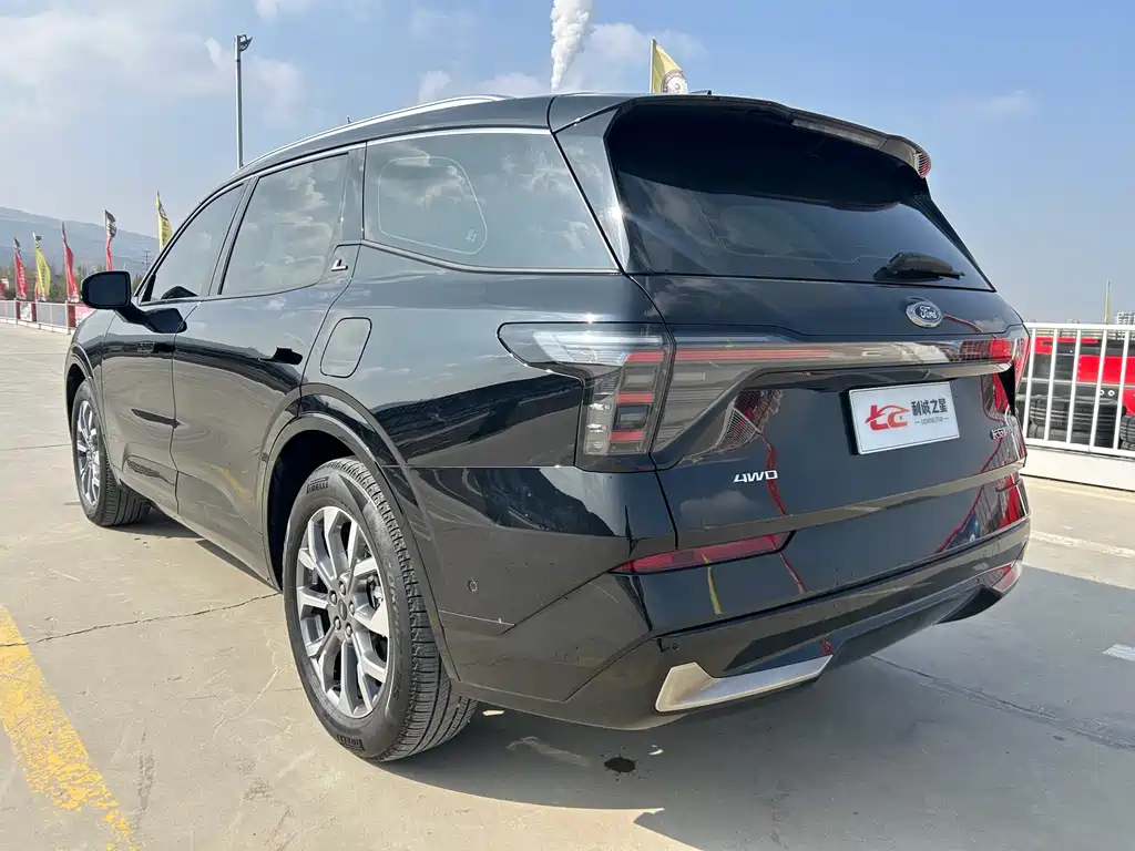 Edge Edge L 2.0 T EcoBoost 4 WD 7-seat Supreme