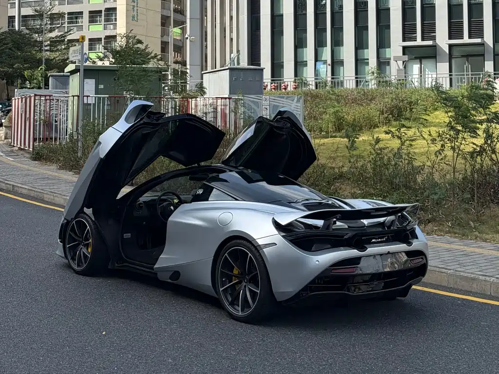 McLaren 720 S 4.0 T Coupe