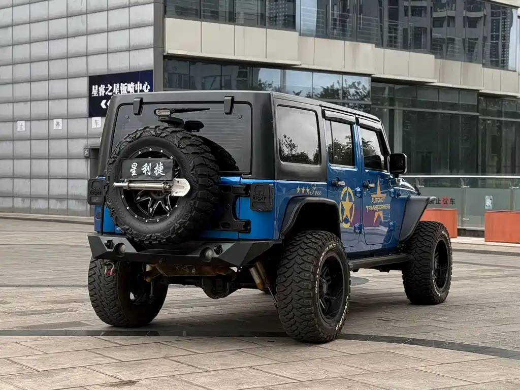 Wrangler 2.8 TD Sahara 4-door Comfort Enjoyment