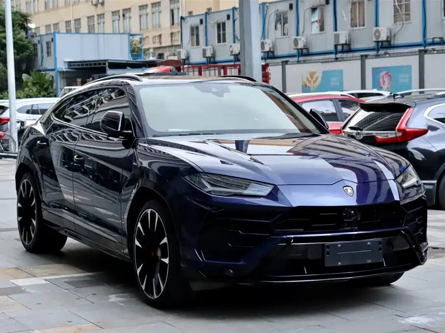 Urus 4.0 T V8