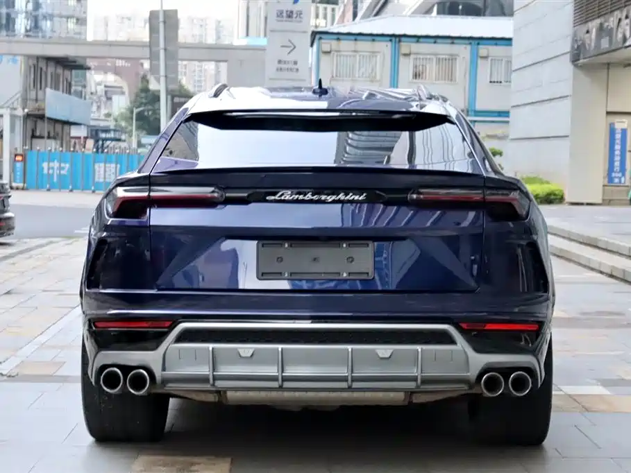 Urus 4.0 T V8