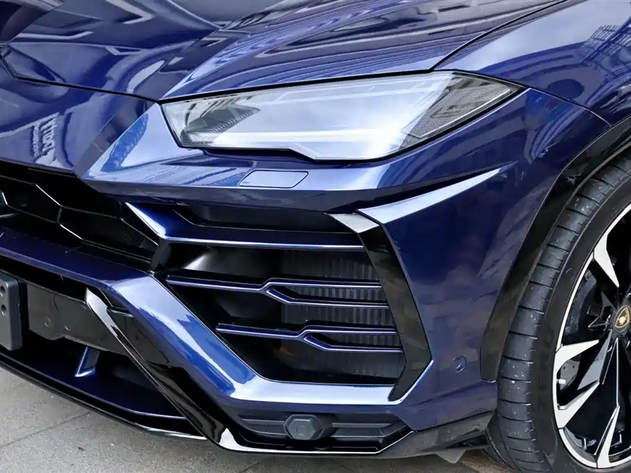 Urus 4.0 T V8