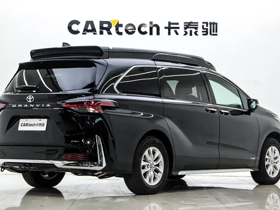 Granvia 2.5 L Hybrid Comfort