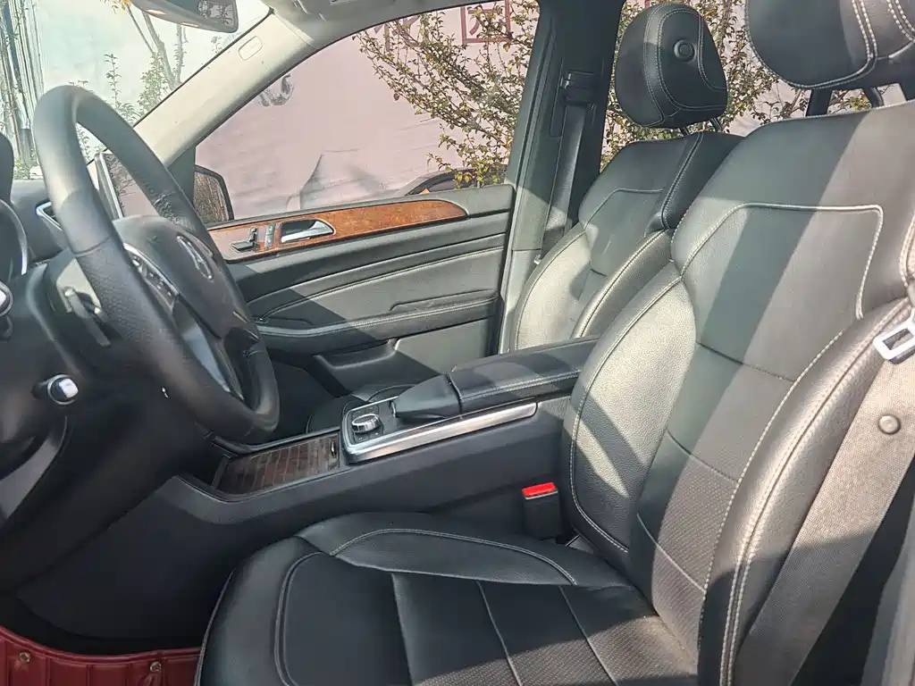 Mercedes-Benz M-Class ML 400 4 MATIC Dynamic