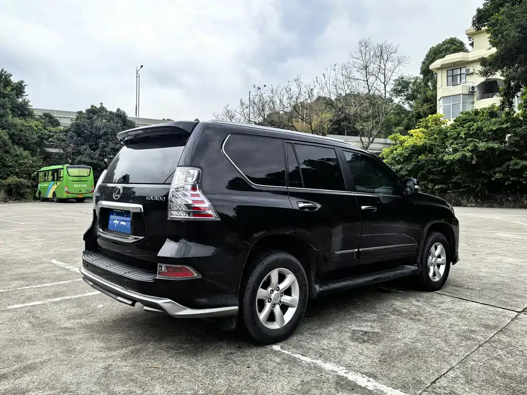 Lexus GX 400